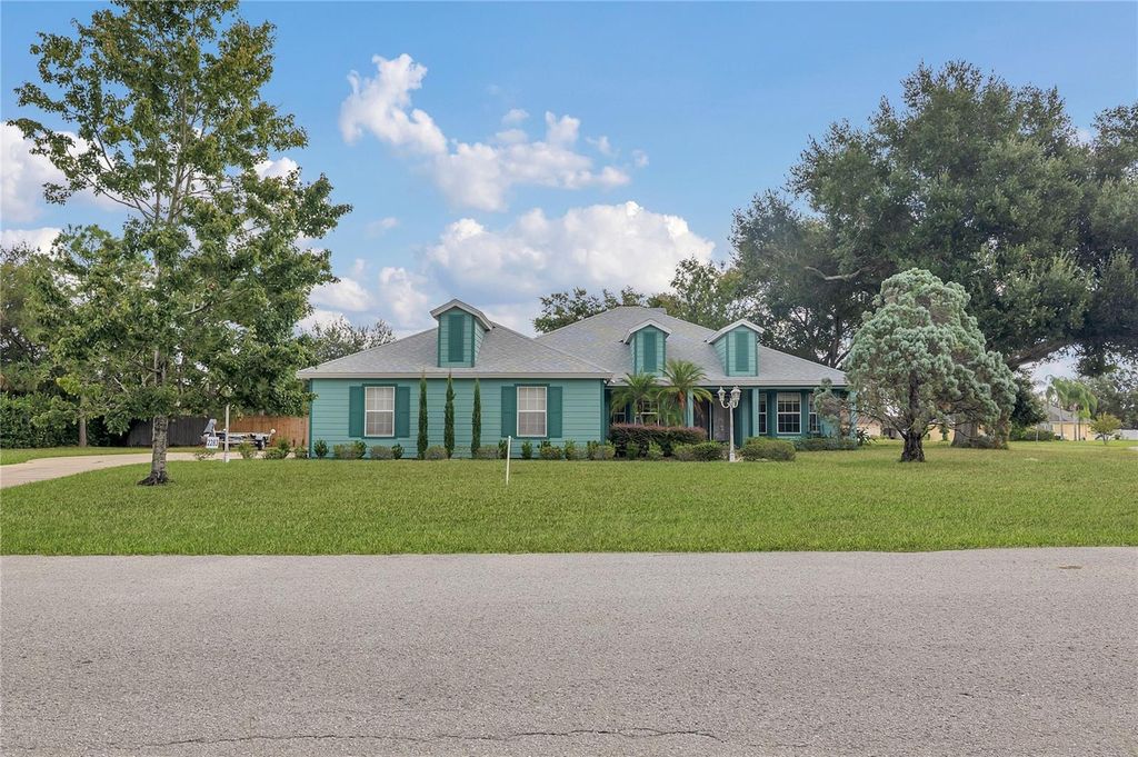 Photo of 2283 Knollwood Drive, Leesburg, FL 34748 (MLS # G5103171)