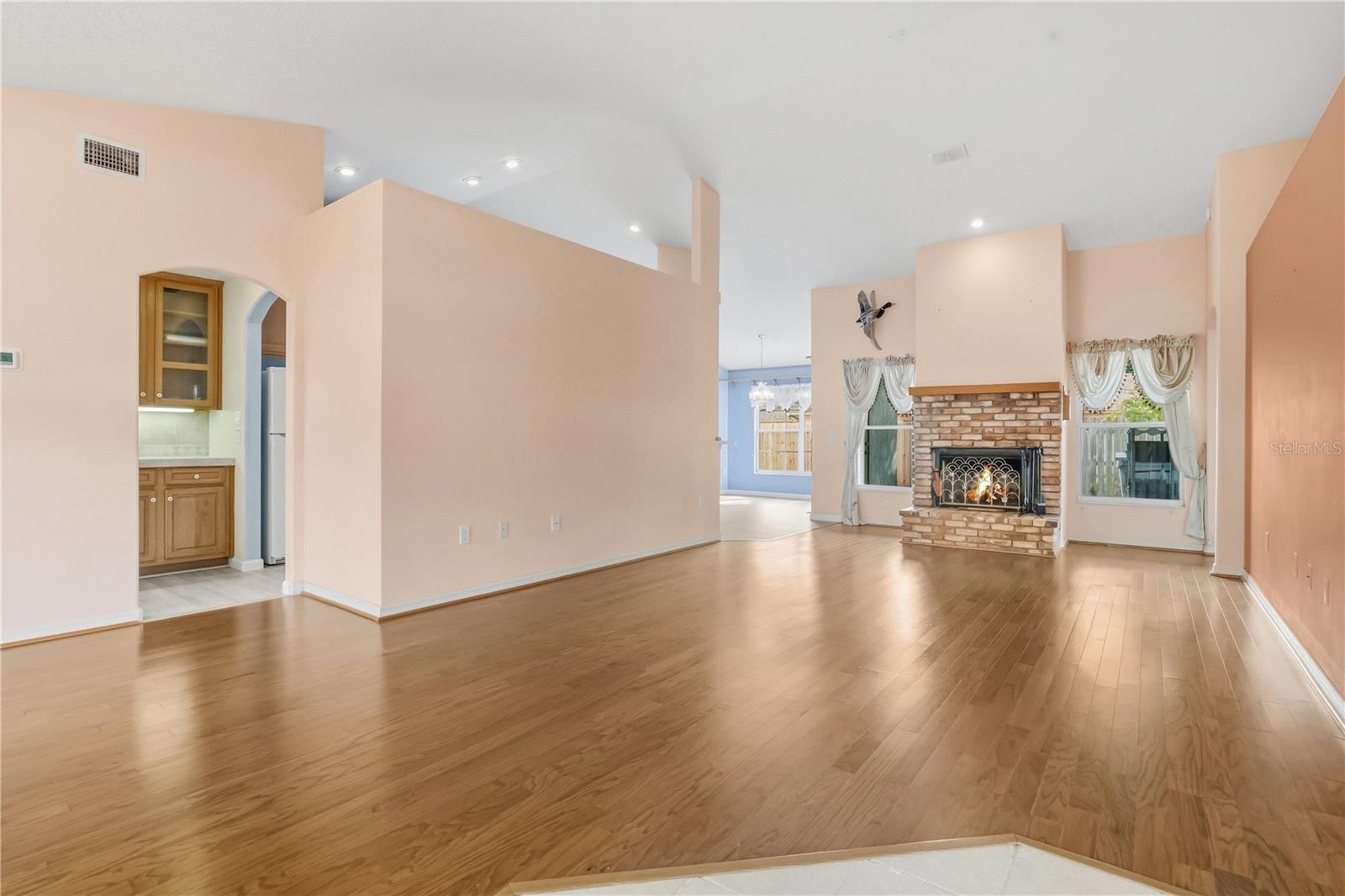 LEESBURG LAKE POINTE AT SUMMIT - Residential
