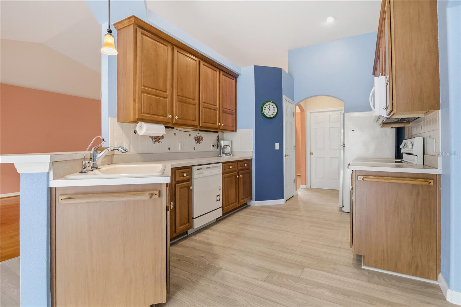 LEESBURG LAKE POINTE AT SUMMIT - Residential