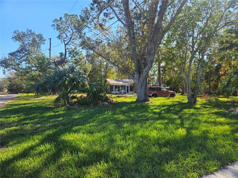 A home in PALM HARBOR