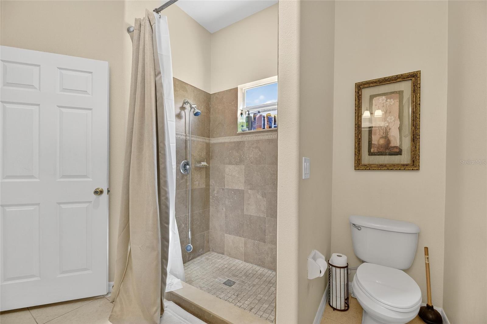 STONEGATE PH 01 - Residential Lease