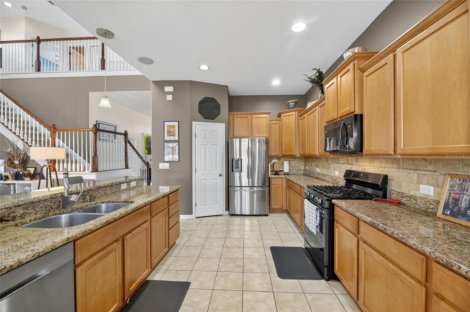 STONEGATE PH 01 - Residential Lease