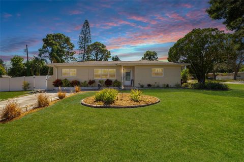 Photo of 1263 Bellevue Boulevard, Clearwater, FL 33756 (MLS # TB8438804) Photo of 1263 Bellevue Boulevard, Clearwater, FL 33756 (MLS # TB8438804)