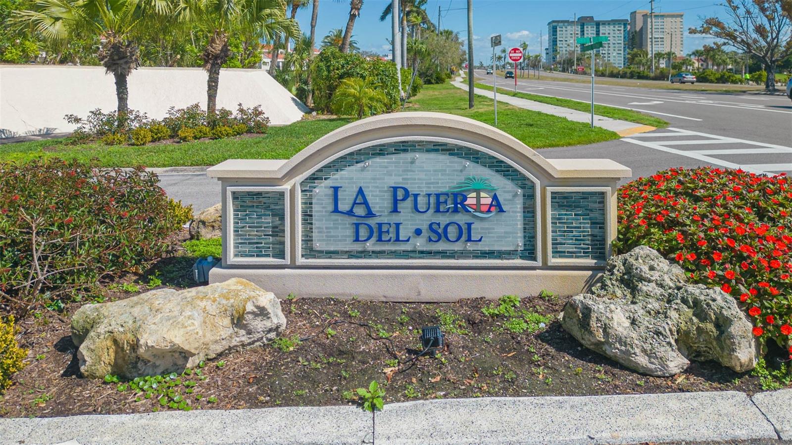 LA PUERTA DEL SOL CONDO - Residential