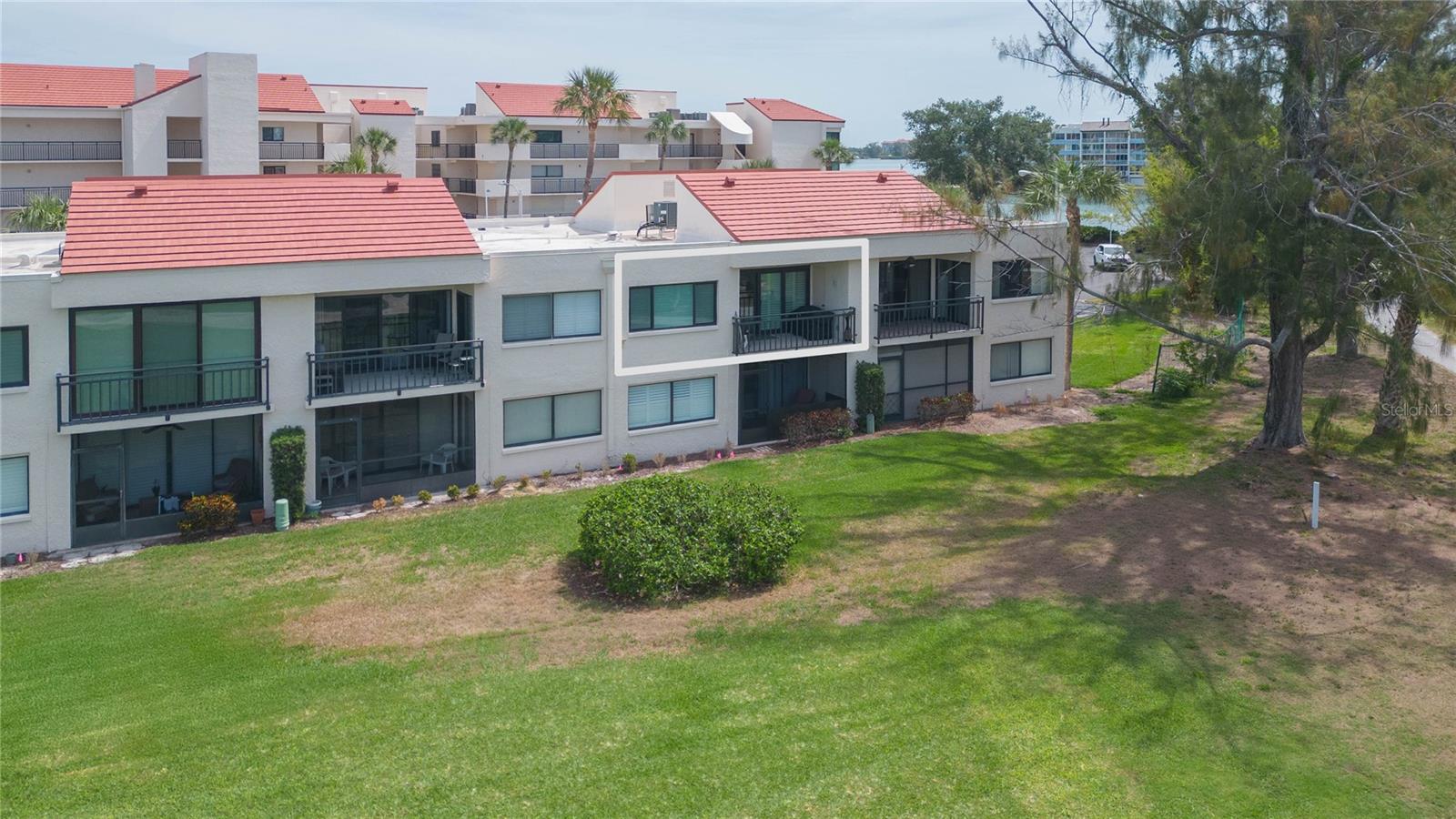 LA PUERTA DEL SOL CONDO - Residential