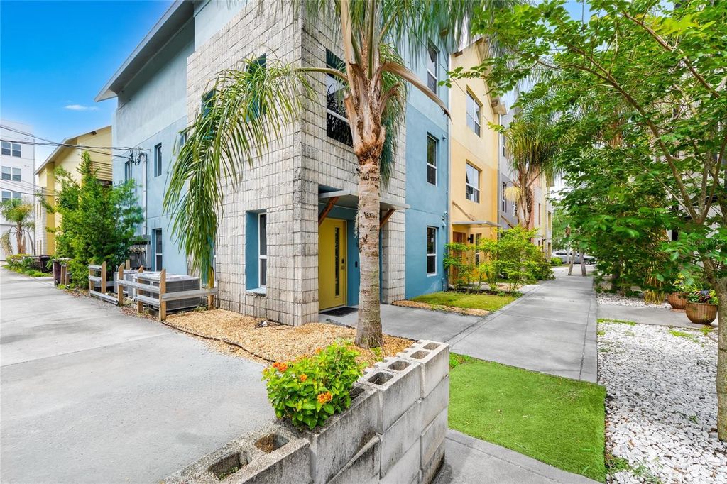 Photo of 1607 Woodward Street #11, Orlando, FL 32803 (MLS # O6411899)