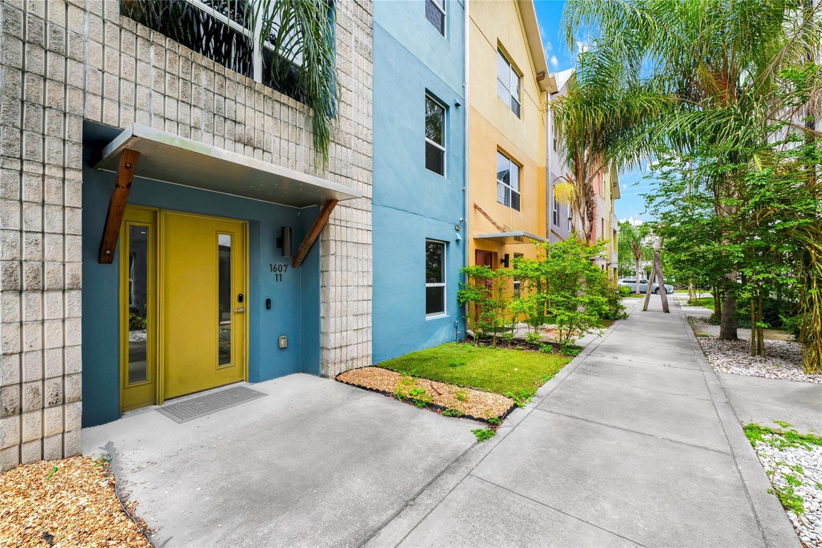 1607 WOODWARD STREET 11