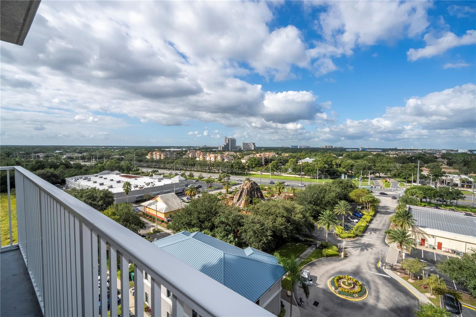 BLUE HERON BEACH RESIDENCE TOWER I - Residential