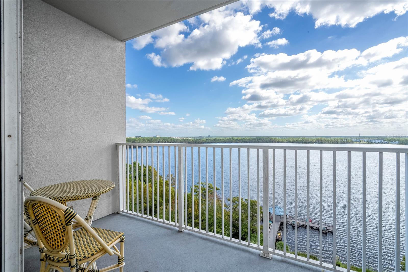 BLUE HERON BEACH RESIDENCE TOWER I - Residential