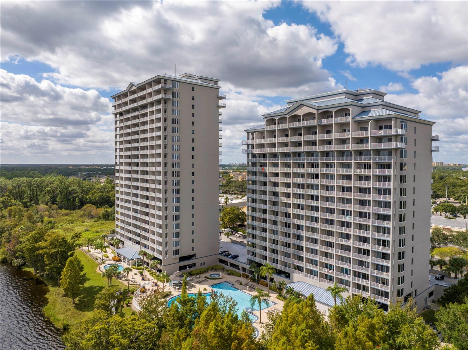 BLUE HERON BEACH RESIDENCE TOWER I - Residential