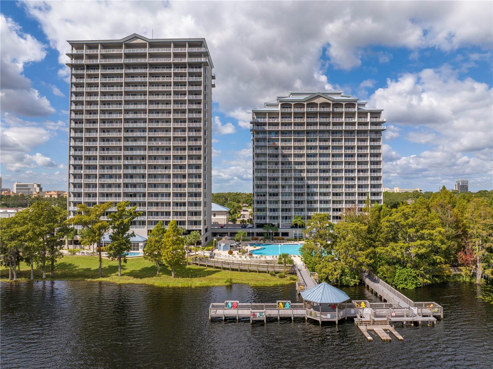 BLUE HERON BEACH RESIDENCE TOWER I - Residential