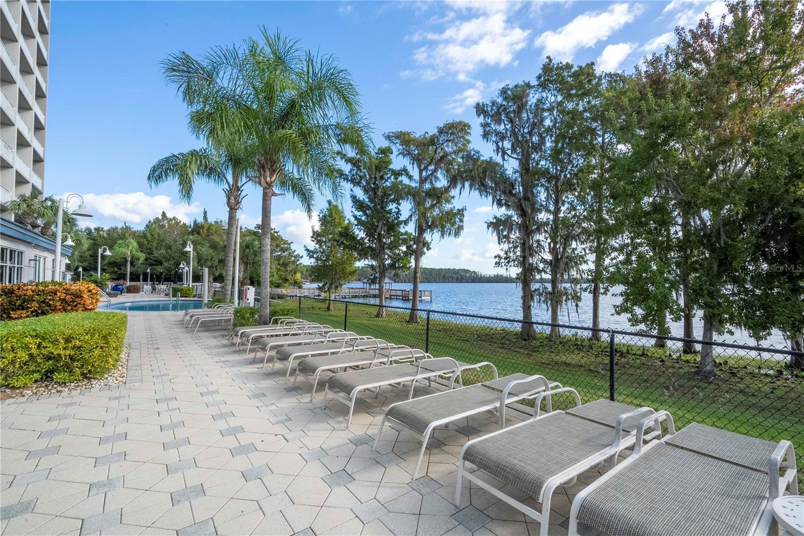 BLUE HERON BEACH RESIDENCE TOWER I - Residential