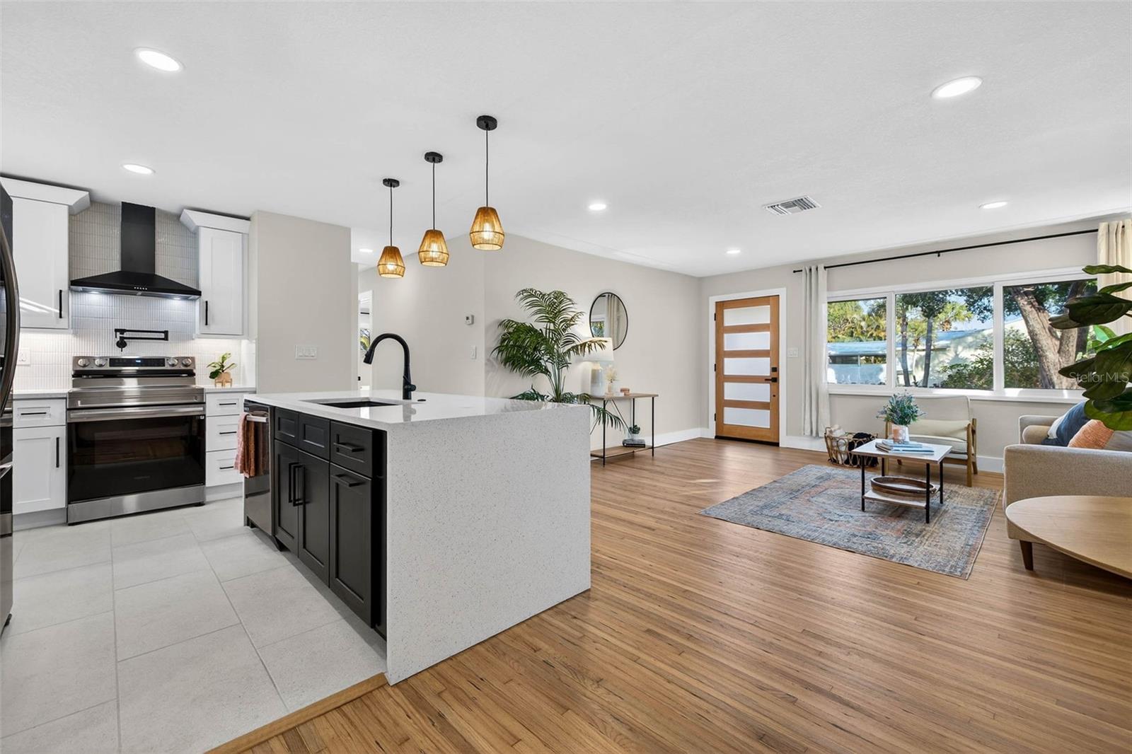 HYDE PARK - Residential