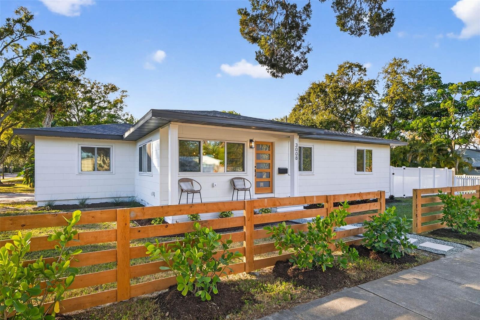 HYDE PARK - Residential