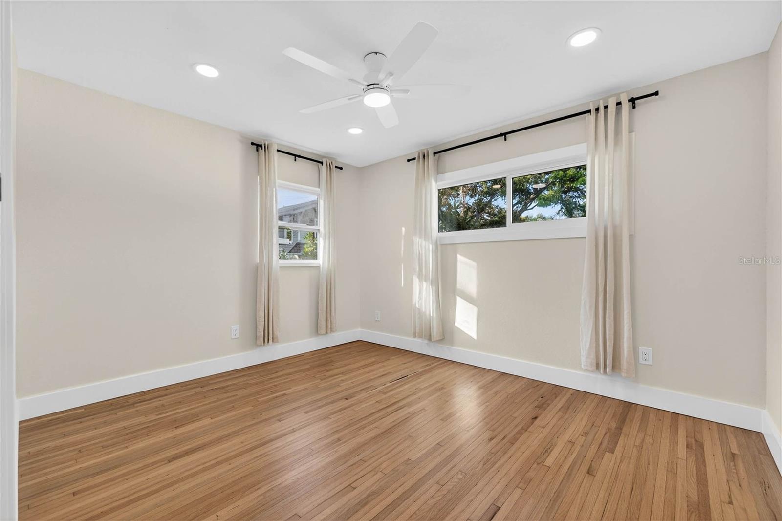 HYDE PARK - Residential