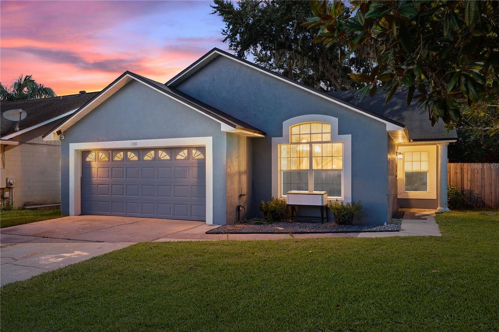 Photo of 100 Kelly Circle, Sanford, FL 32773 (MLS # O6439023)