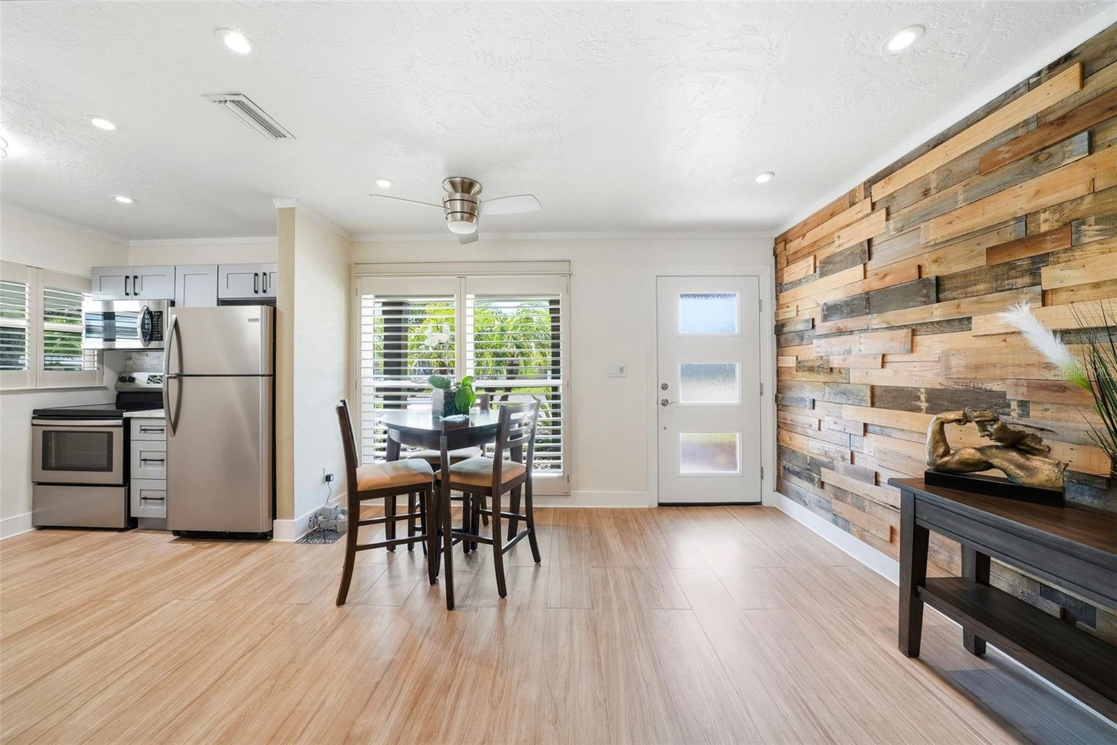 SNELL SHORES MANOR - Residential