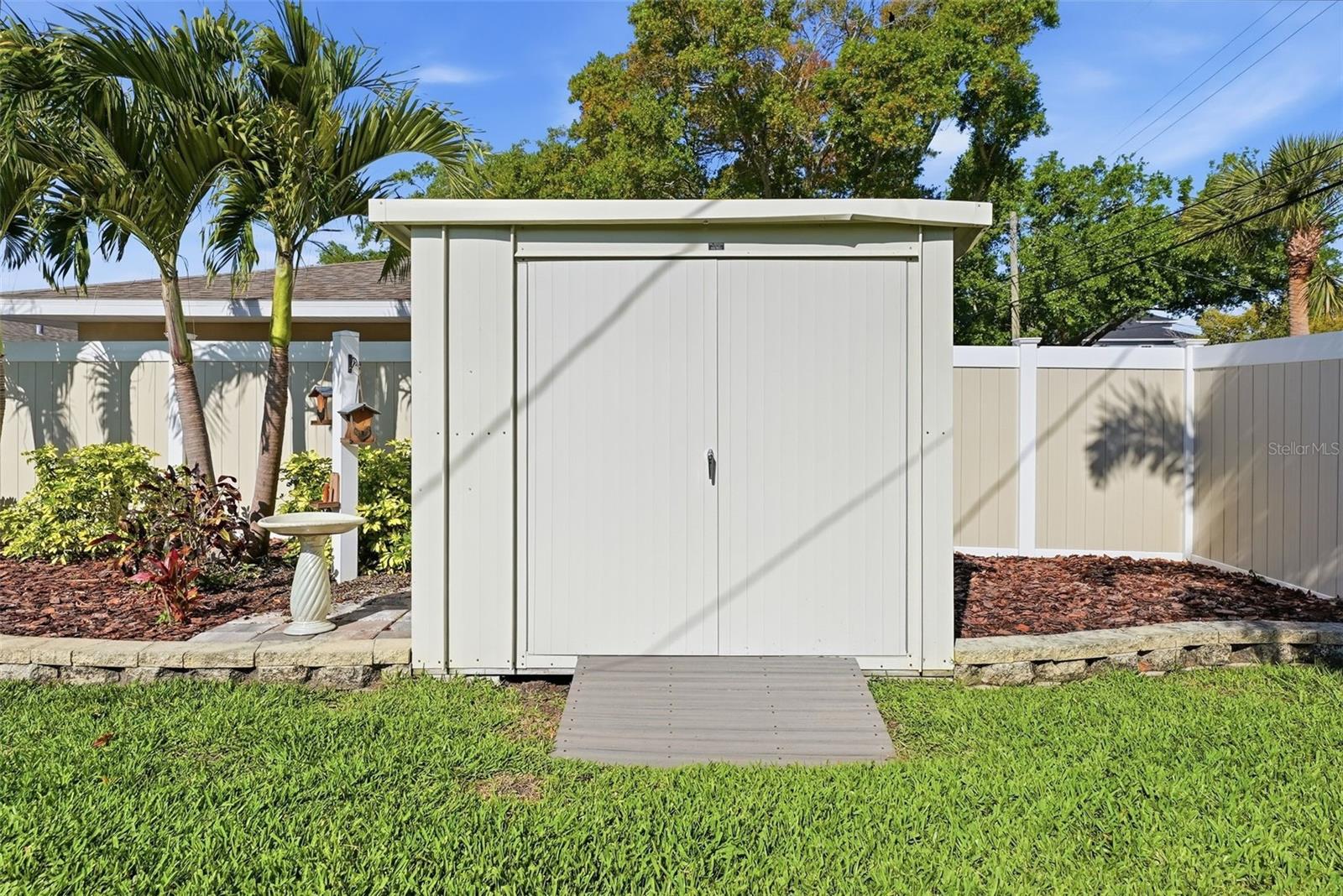 SNELL SHORES MANOR - Residential