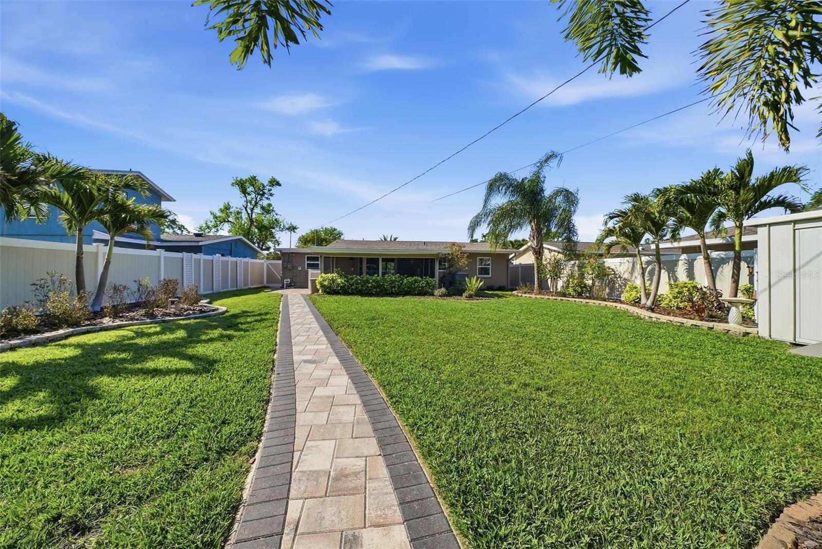 SNELL SHORES MANOR - Residential