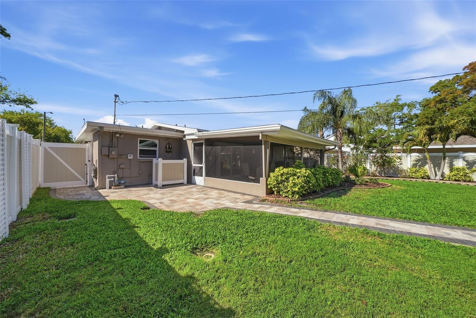 SNELL SHORES MANOR - Residential