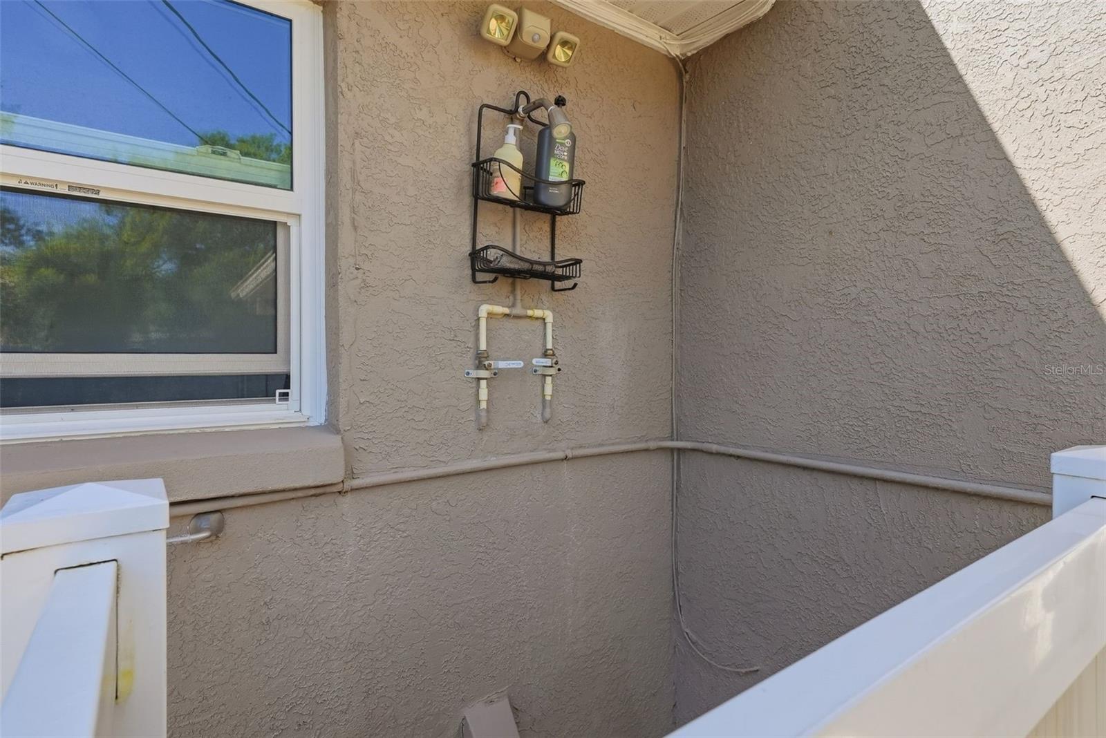 SNELL SHORES MANOR - Residential