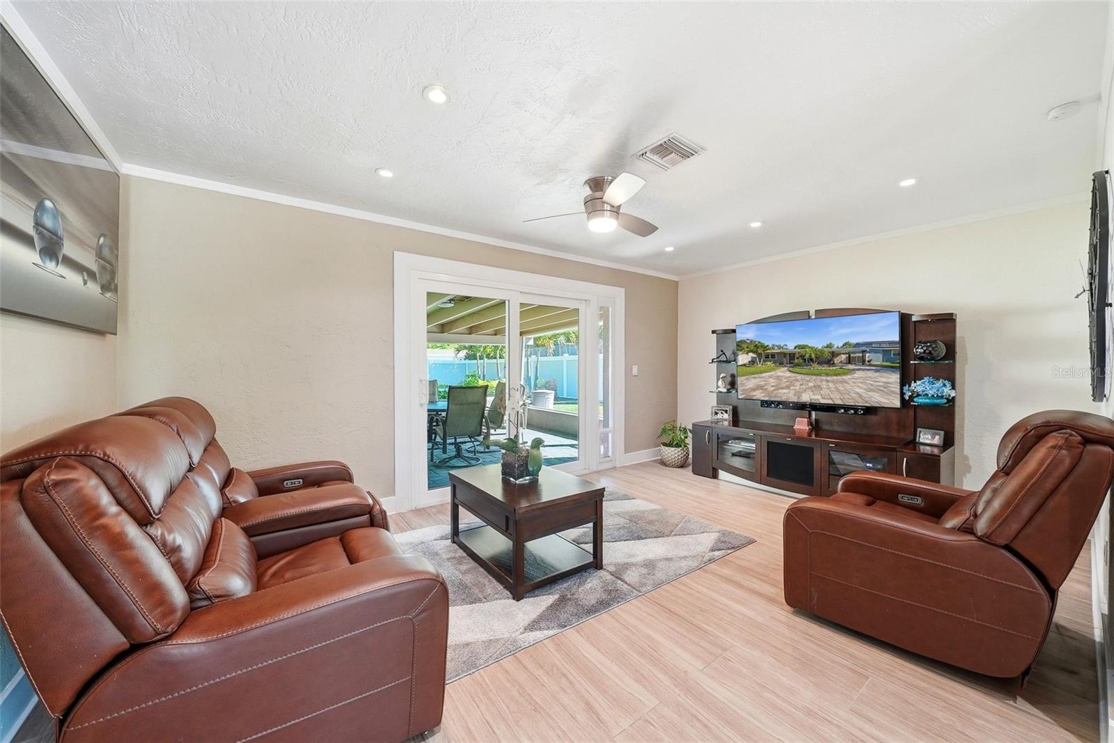 SNELL SHORES MANOR - Residential