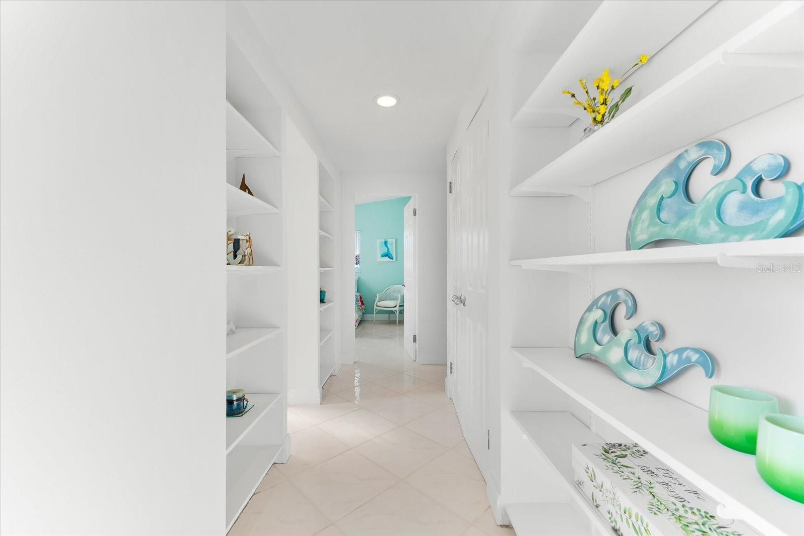 SIESTA ISLES - Residential
