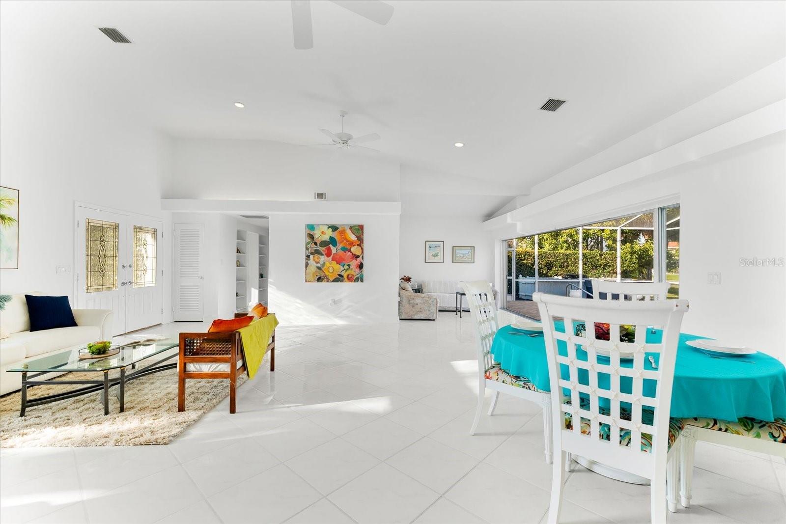 SIESTA ISLES - Residential
