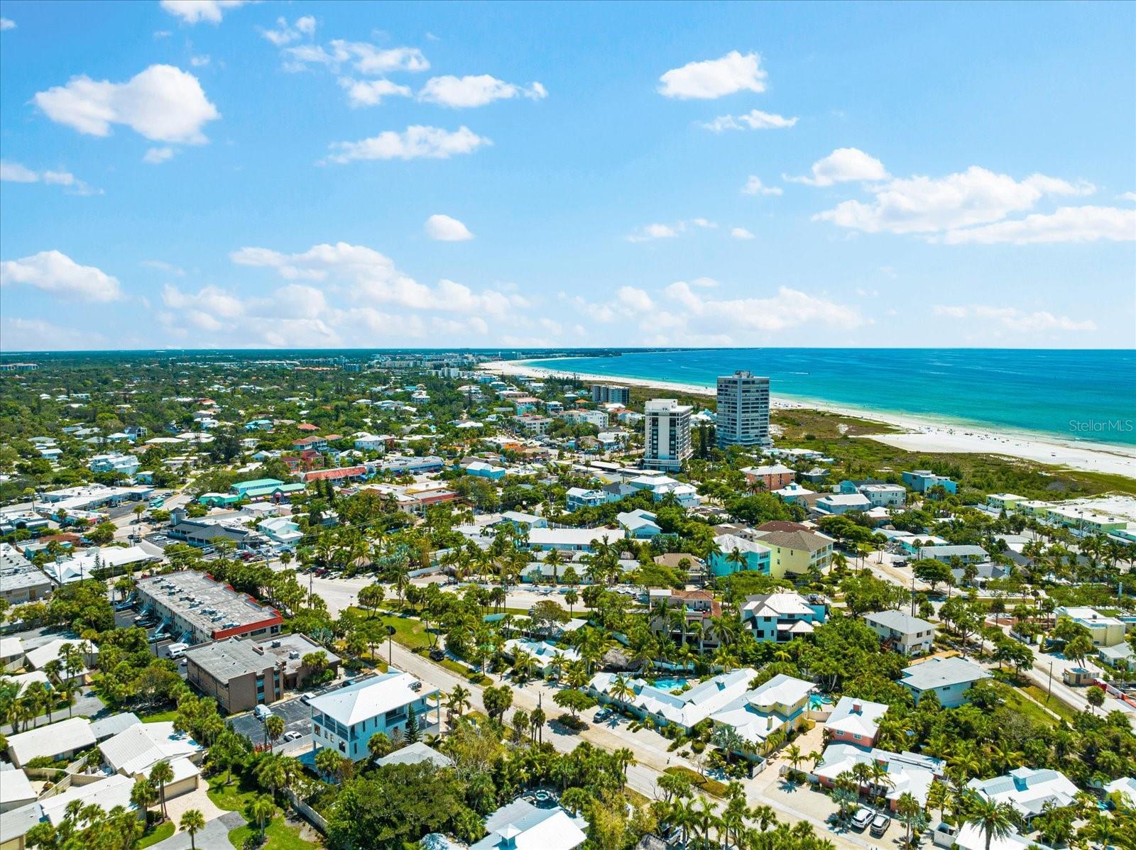SIESTA ISLES - Residential