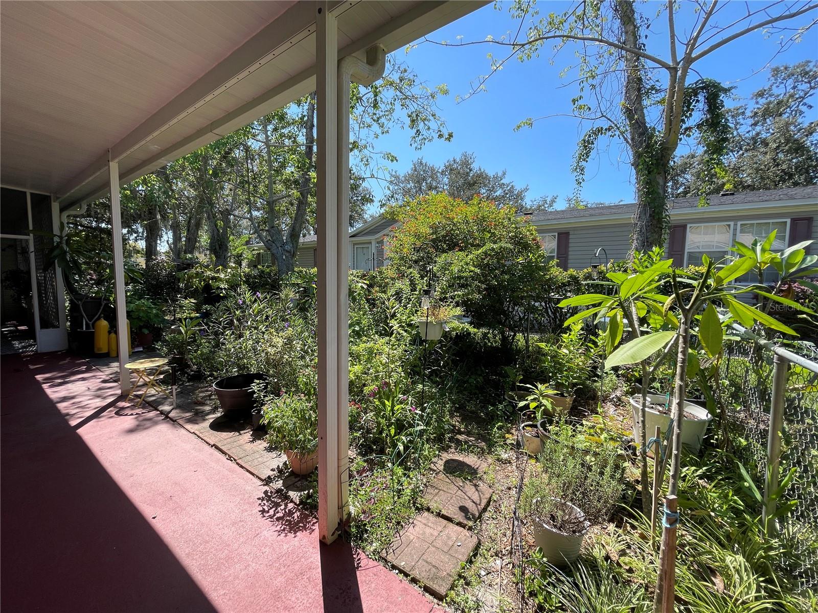 ASTATULA MEADOWS SUB - Residential