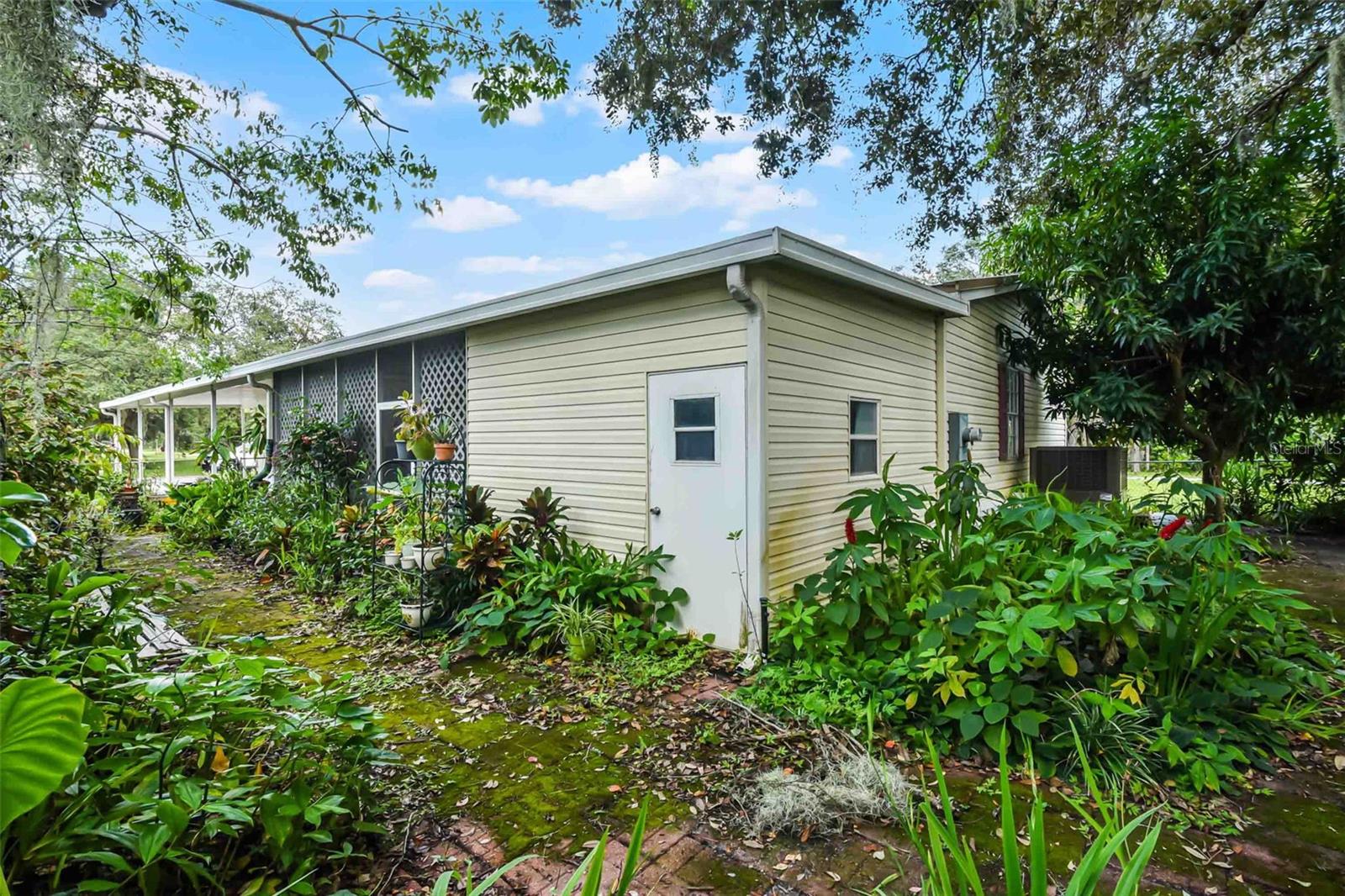 ASTATULA MEADOWS SUB - Residential