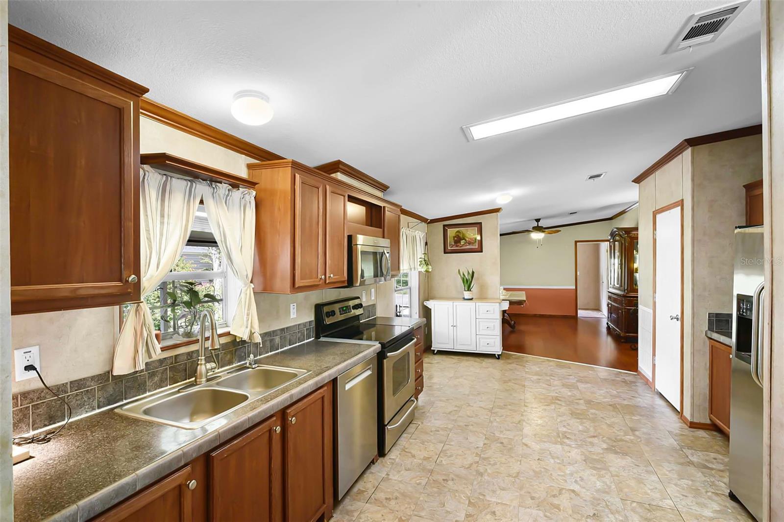 14228 MISTLETOE WAY
