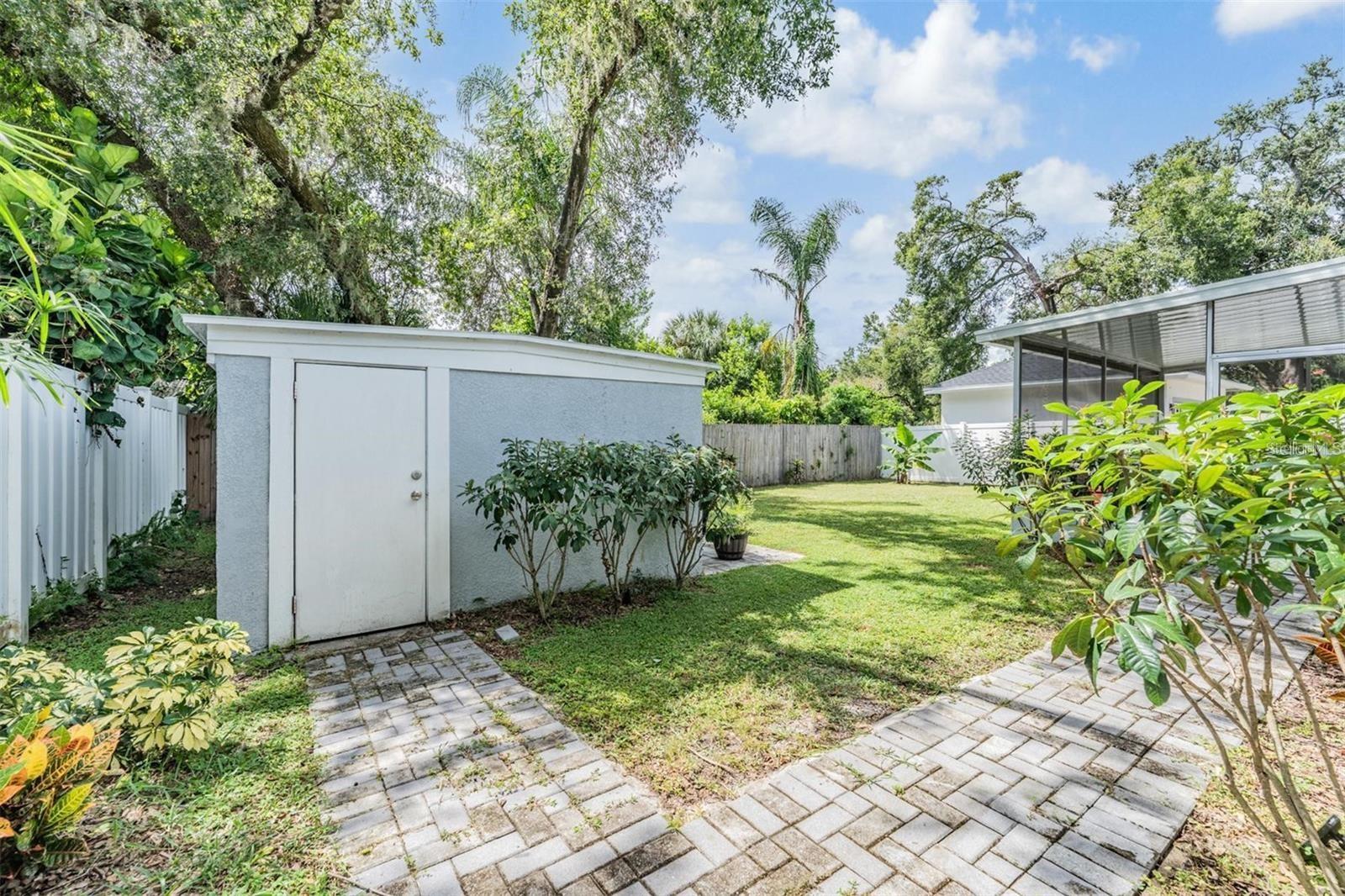 HAMNERS W E ALBIMAR - Residential