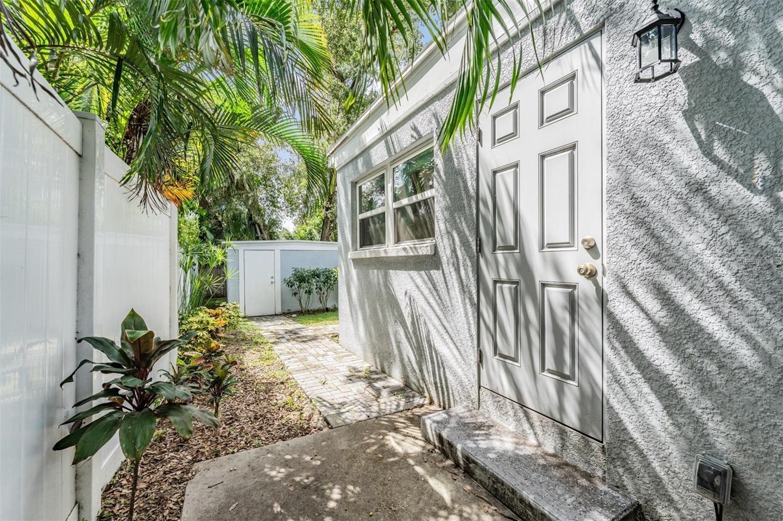 HAMNERS W E ALBIMAR - Residential