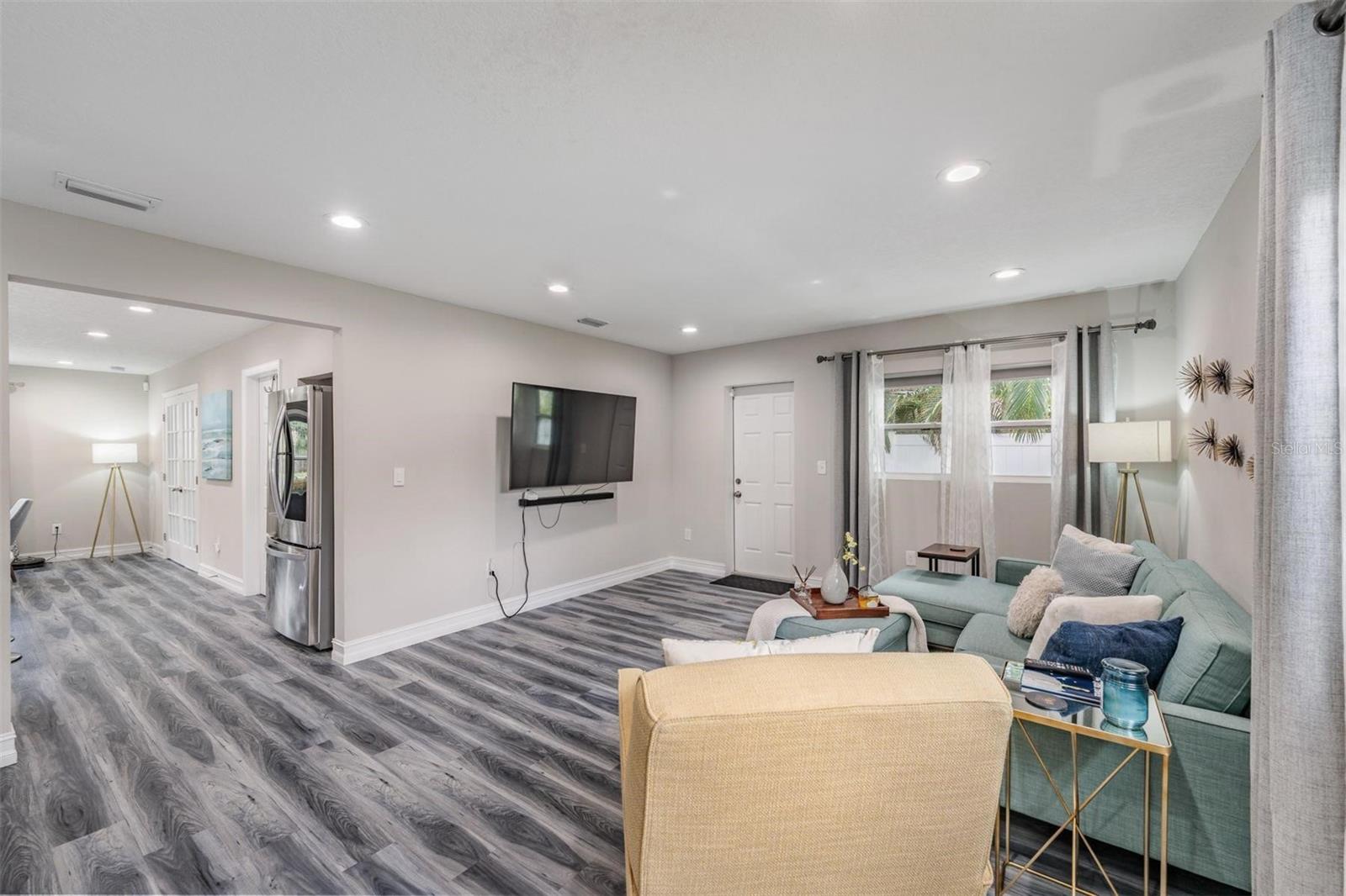 HAMNERS W E ALBIMAR - Residential