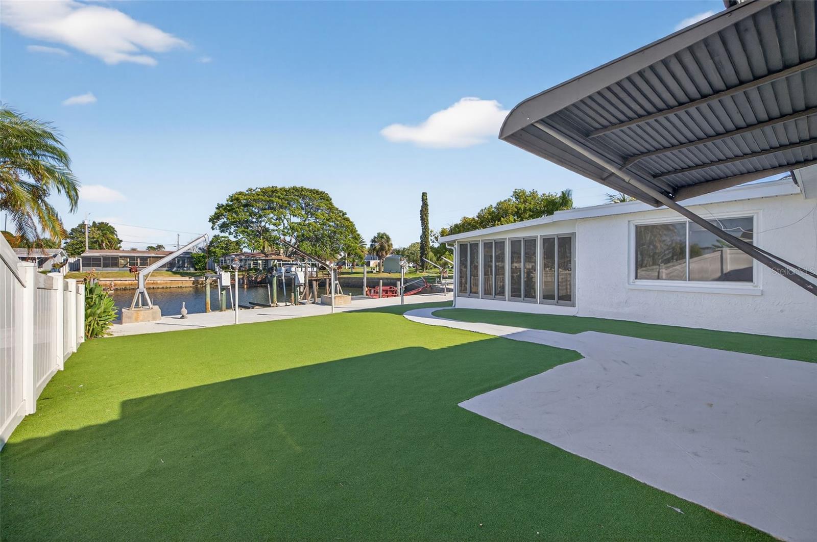 LEISURE BEACH - Residential