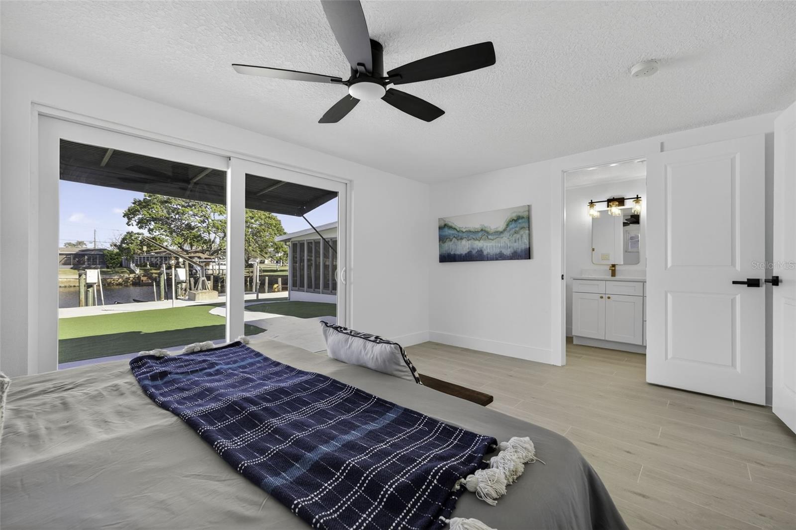 LEISURE BEACH - Residential