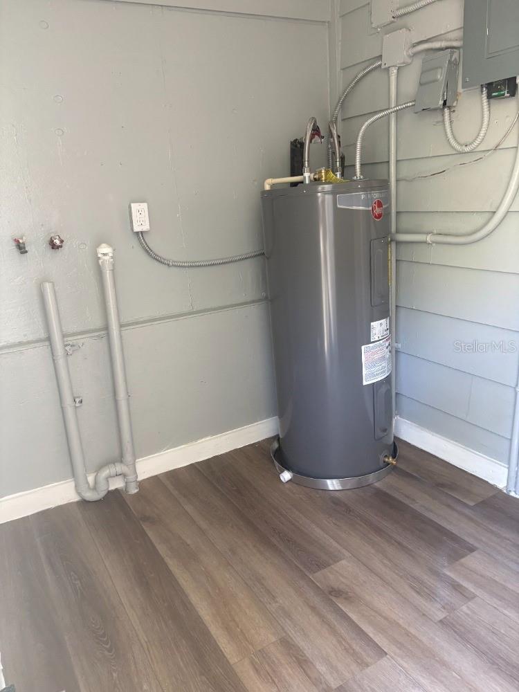 PLAZA PARK ADD CLEARWATER IMPROV CO CORR - Residential