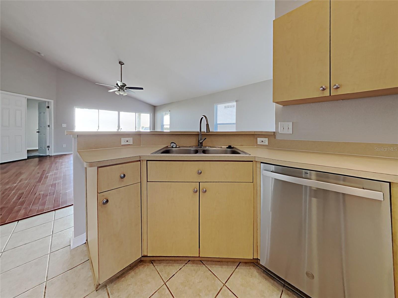 SOMERSET TR E - Residential