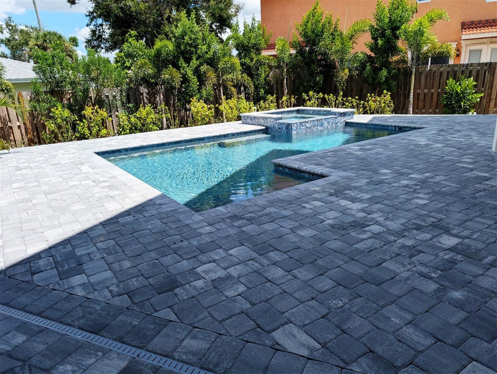 MONTICELLO - Residential