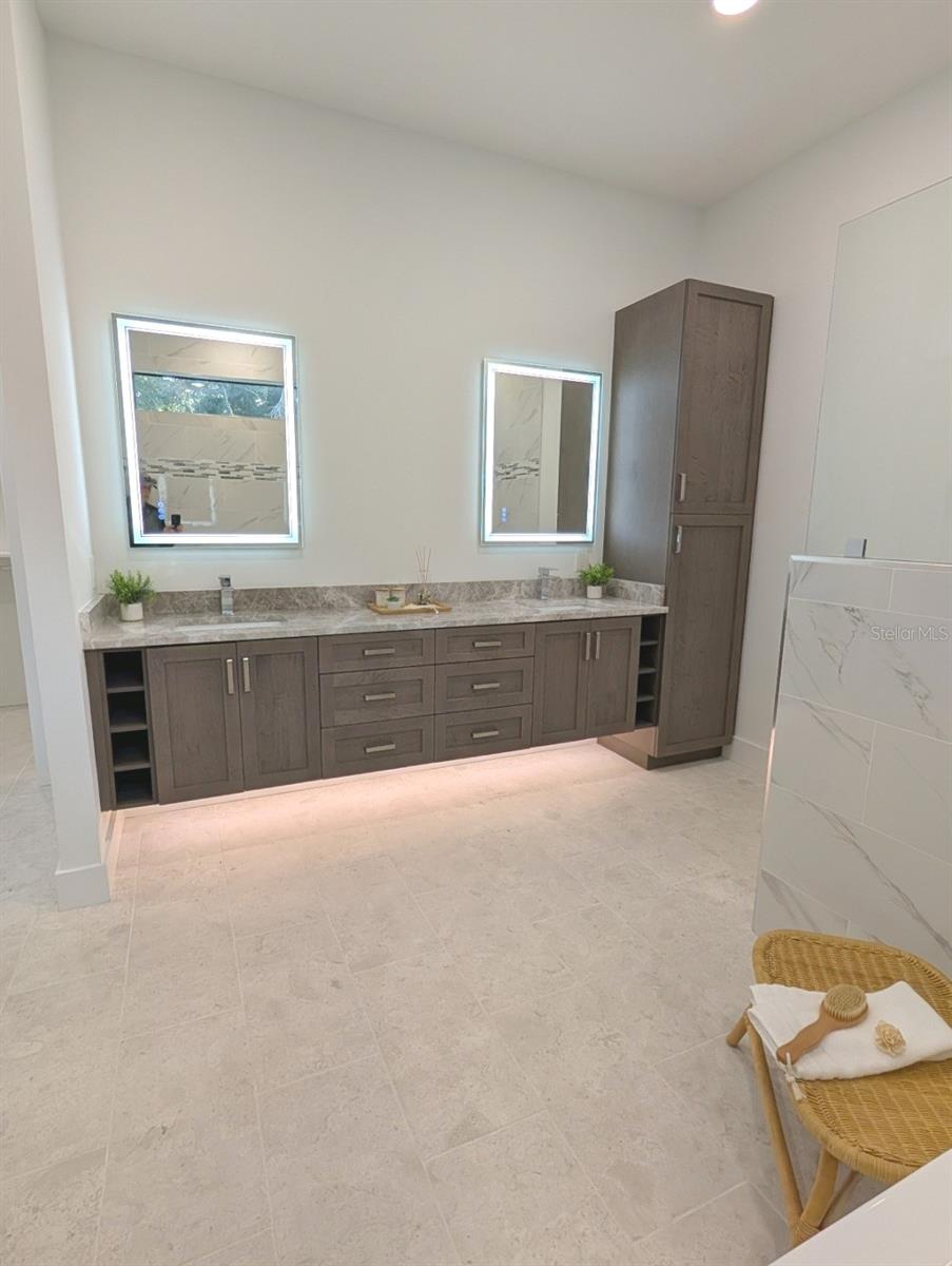 MONTICELLO - Residential