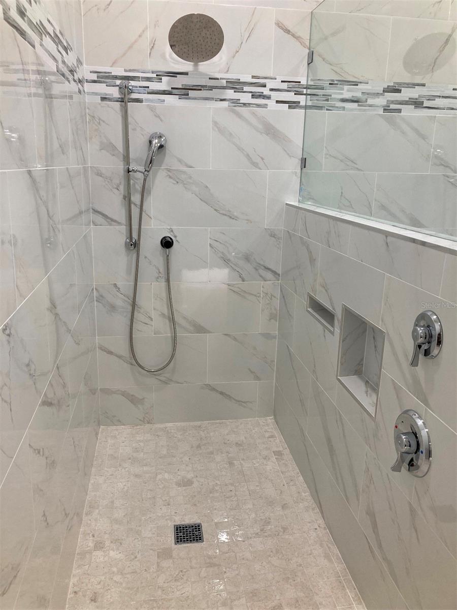 MONTICELLO - Residential