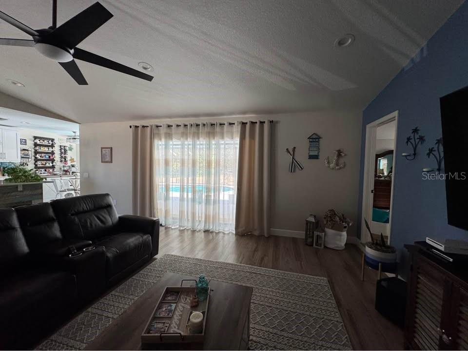 ORCHARD PARK - Residential Lease