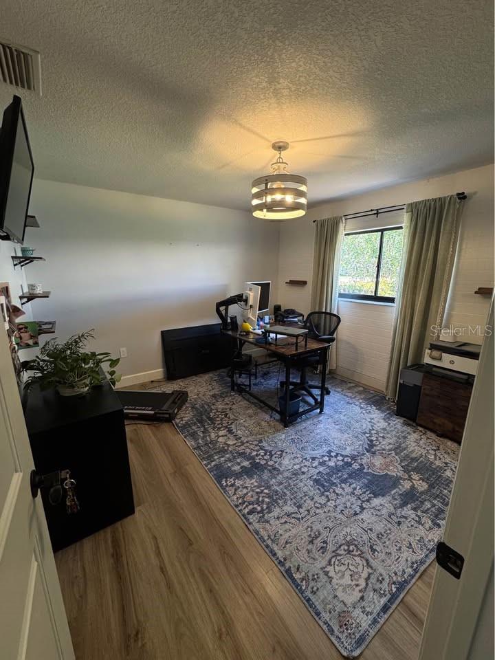 ORCHARD PARK - Residential Lease