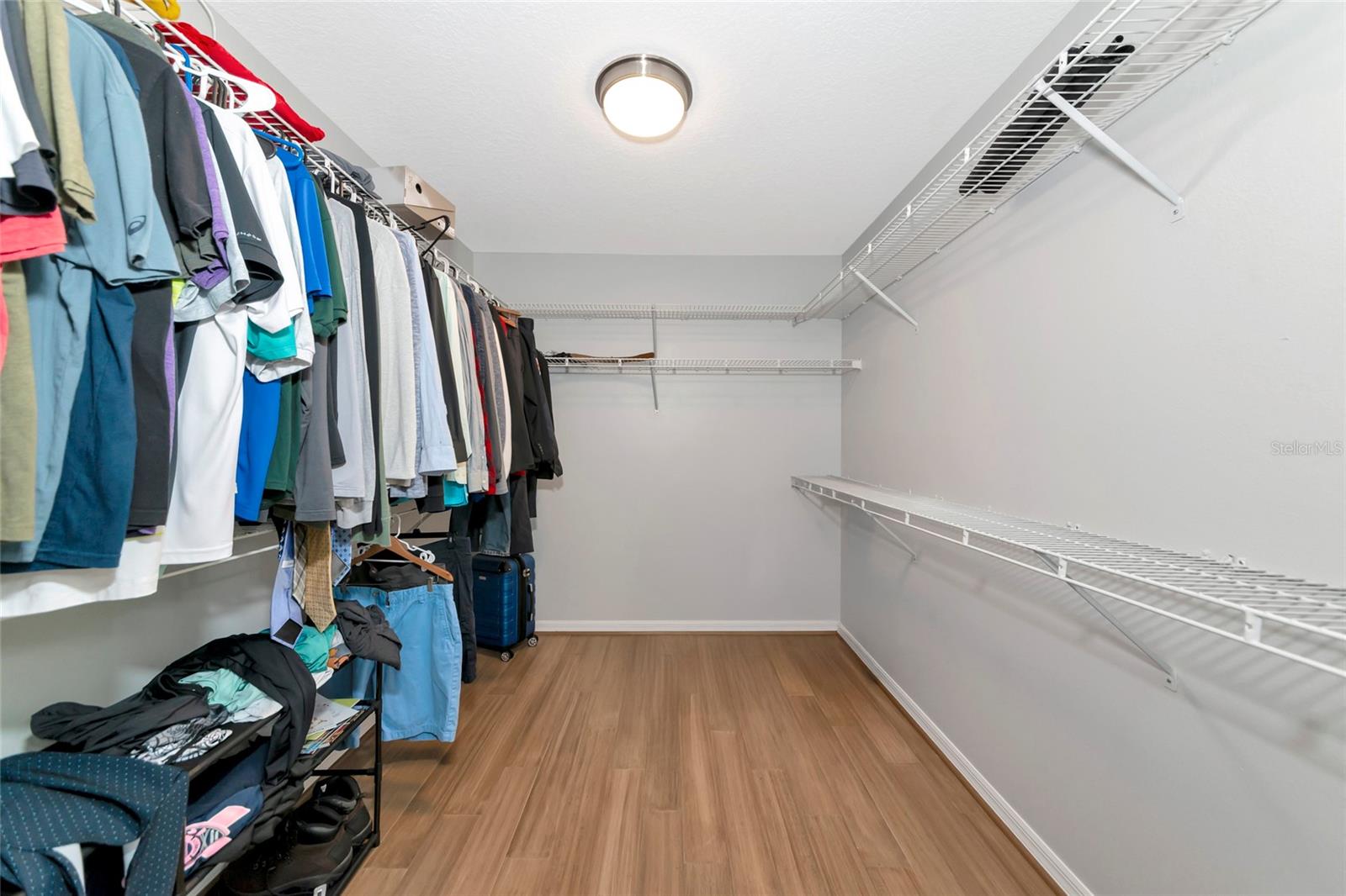 CAPE TOWN VILLAGE PH I - Residential