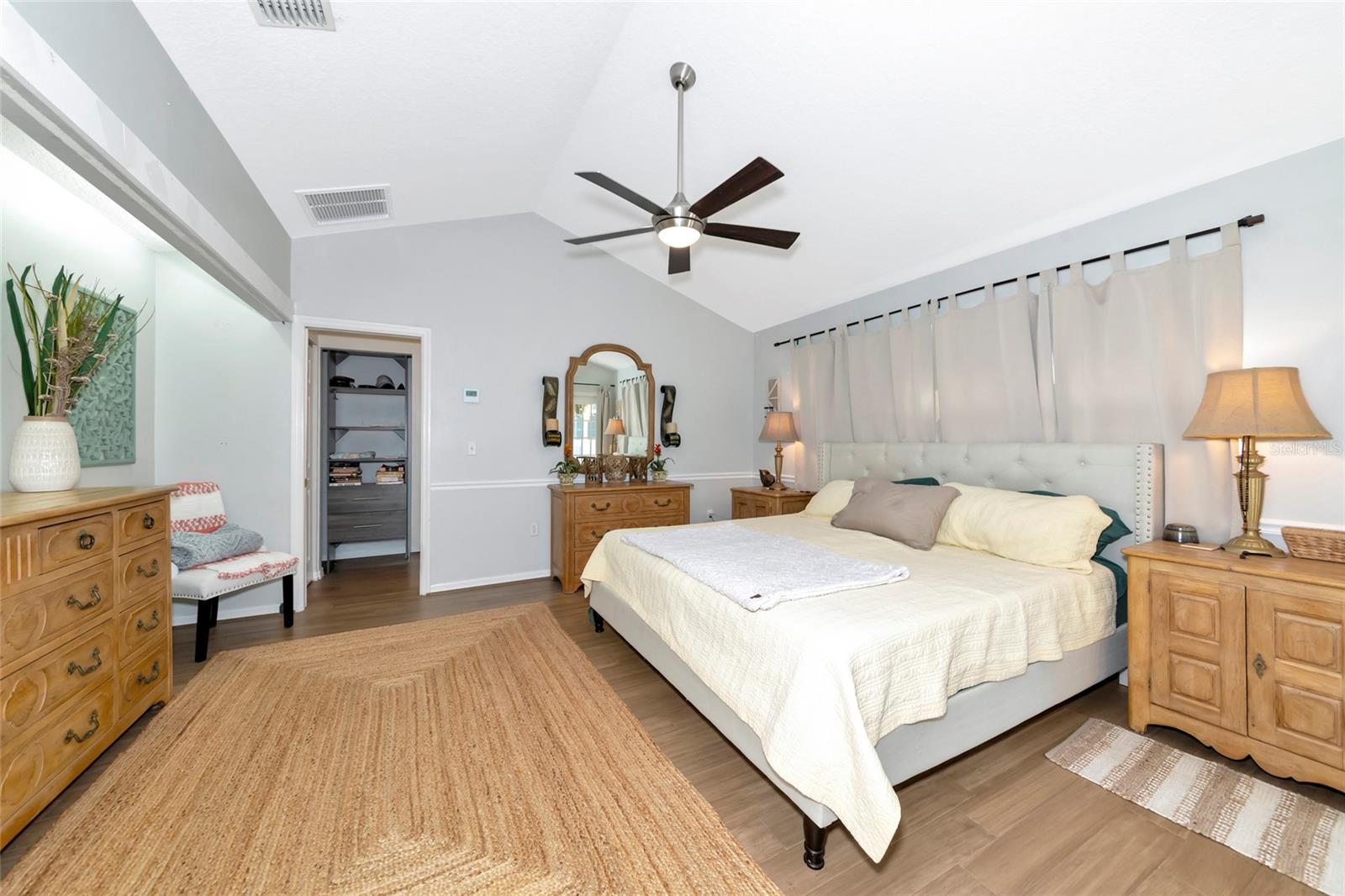 CAPE TOWN VILLAGE PH I - Residential