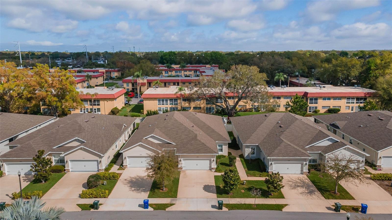 HIGHLAND PARK VILLAS - Residential