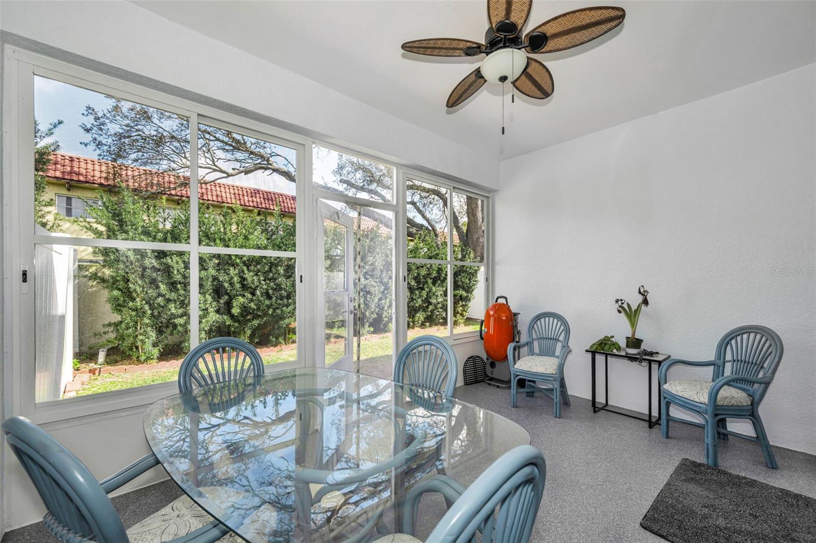 HIGHLAND PARK VILLAS - Residential