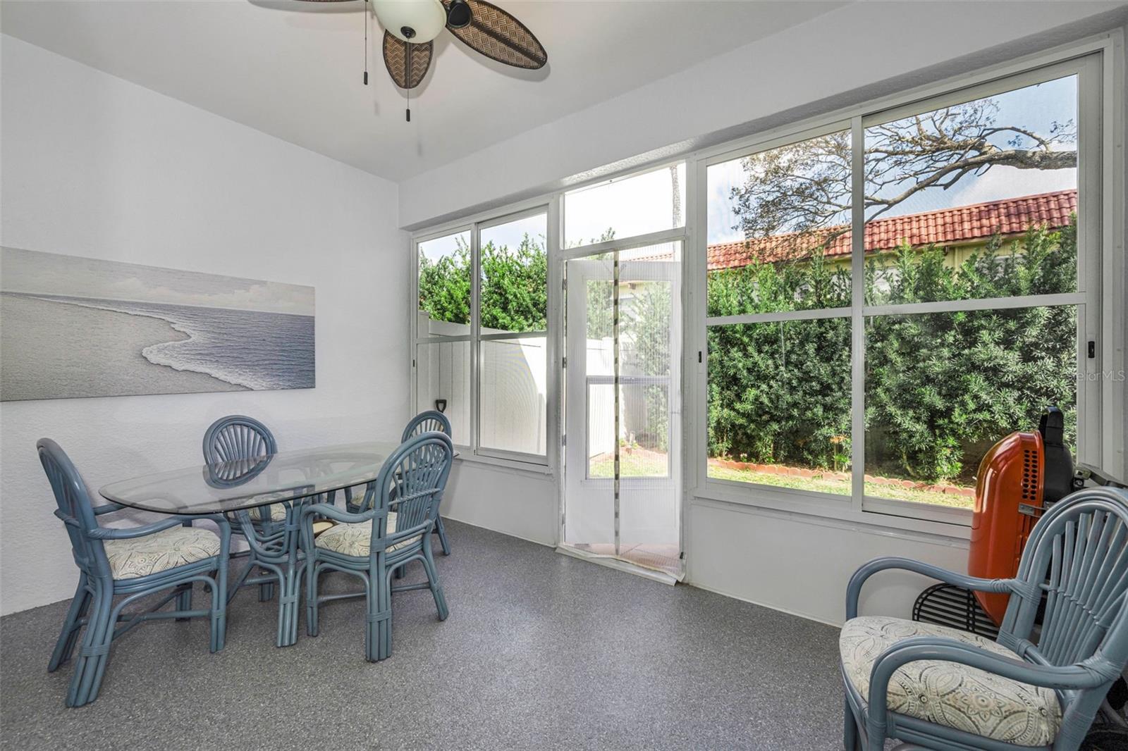 HIGHLAND PARK VILLAS - Residential