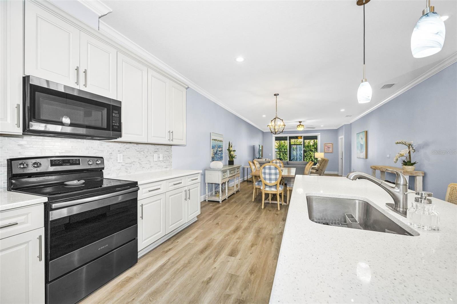 HIGHLAND PARK VILLAS - Residential